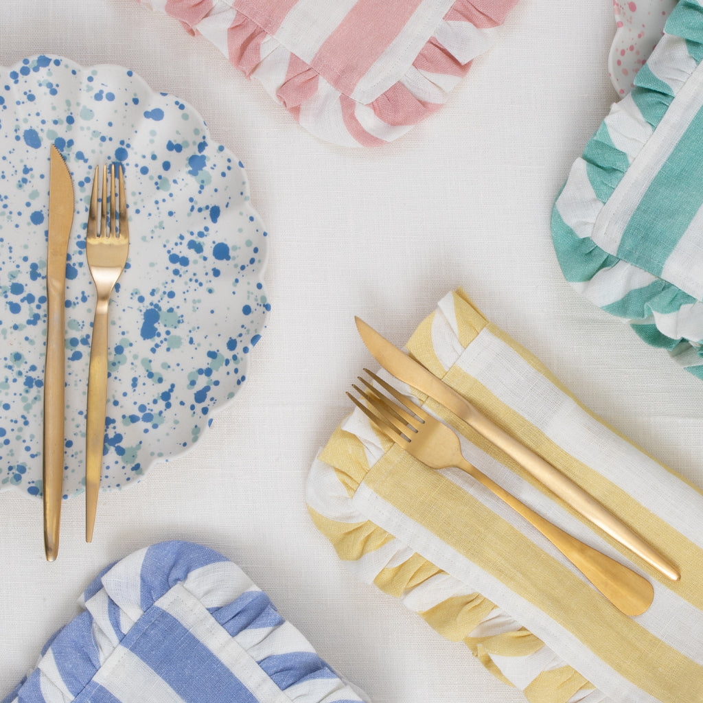 Napkins & Cutlery