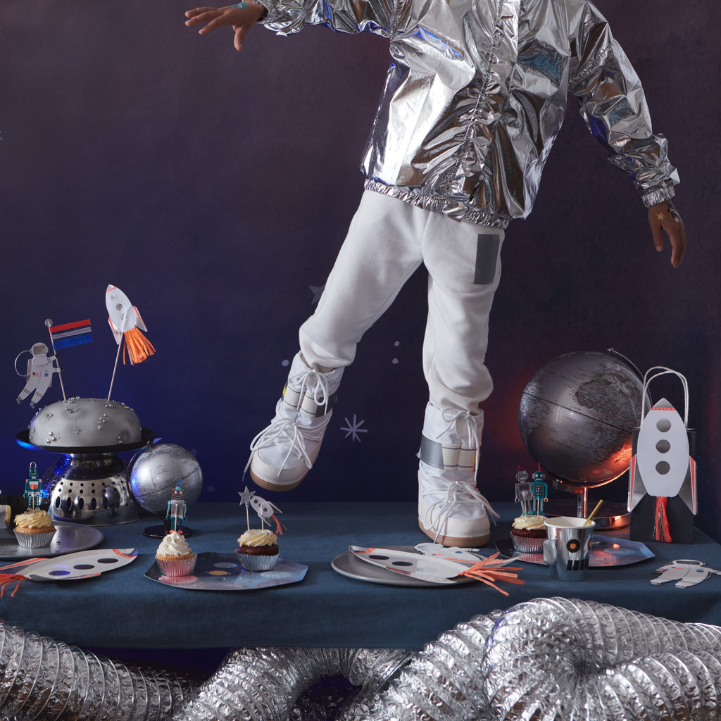 Space Traveler Party Favors